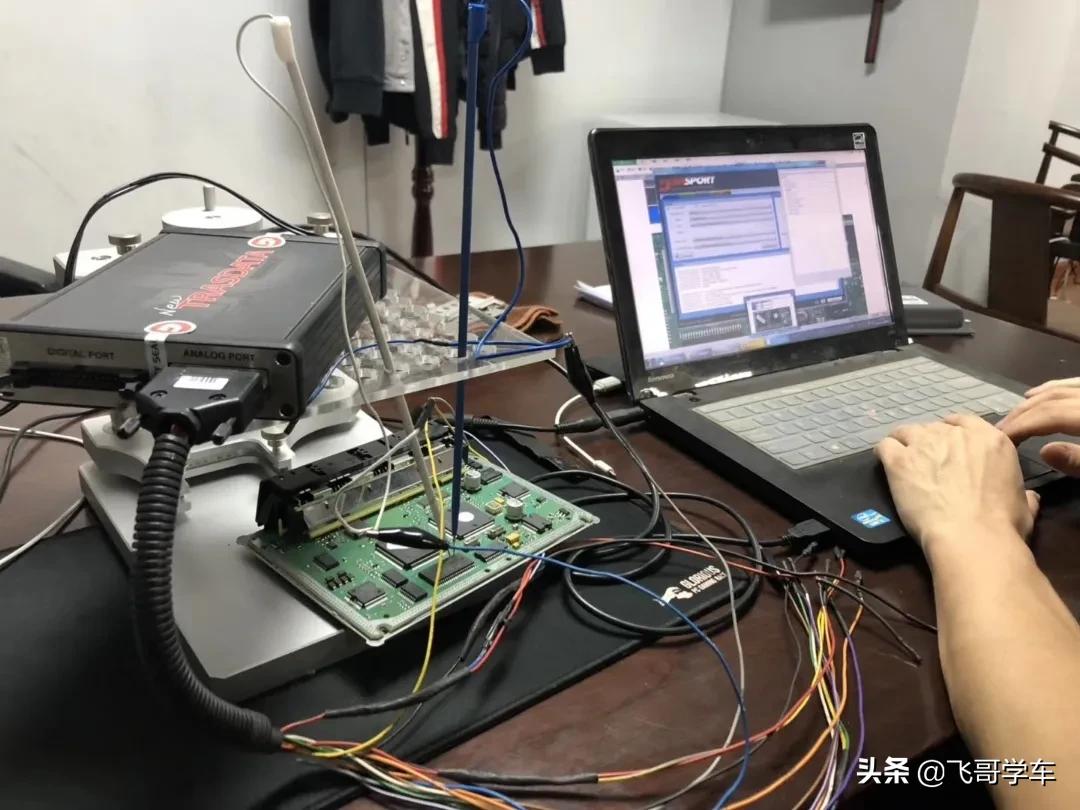 汽车电脑板维修赚不赚钱,汽车大灯电脑板维修教程