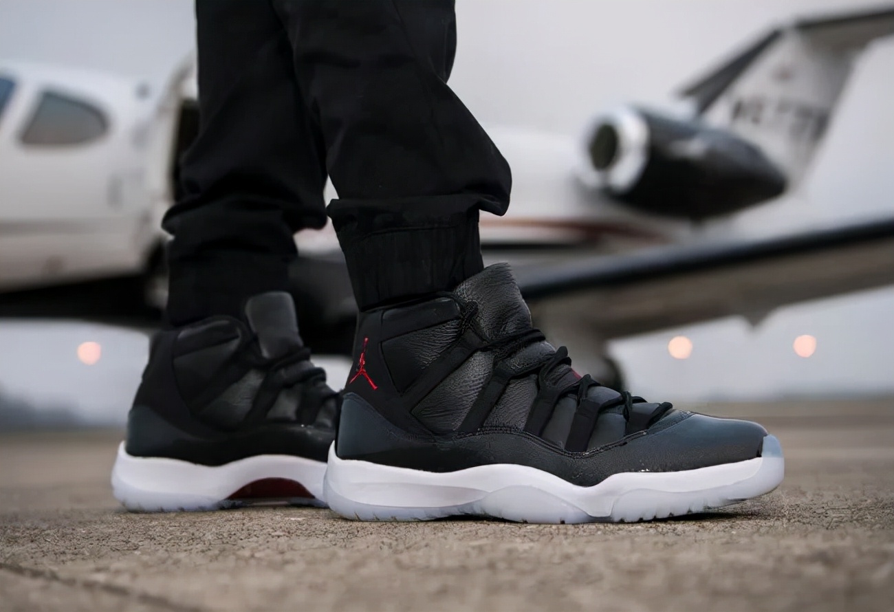 aj11季后赛和复刻有什么不同,aj11复刻是碳板吗