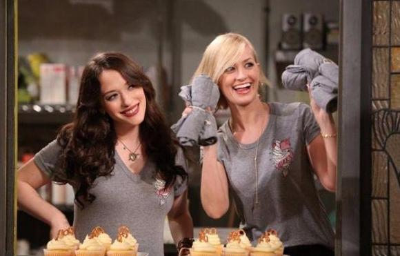 美剧《破产姐妹》:聪明上进的卡洛琳,为什么偏偏会遭万人嫌呢?