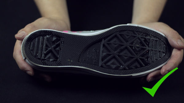 怎么去除鞋边的口香糖,如何去除鞋边口香糖