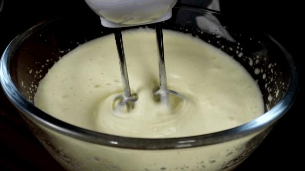 无需奶油简易慕斯蛋糕,不用奶油的慕斯蛋糕教程