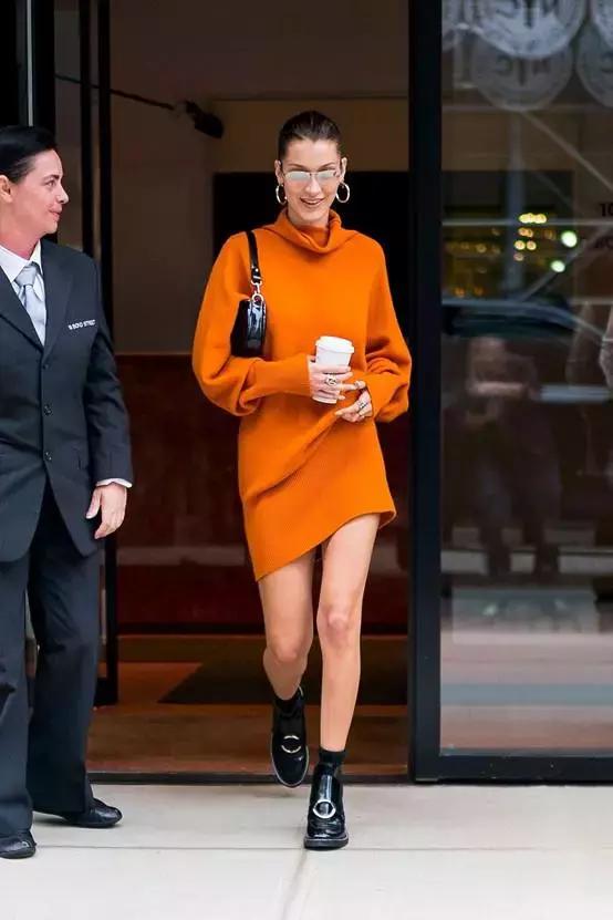 奶奶都嫌丑的包被Jennie背过后，有半个地球的时尚博主疯狂求同款