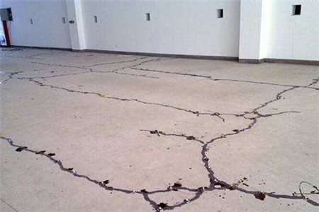 楼板混凝土开裂渗水处理,自建房现浇板开裂严重的解决方法