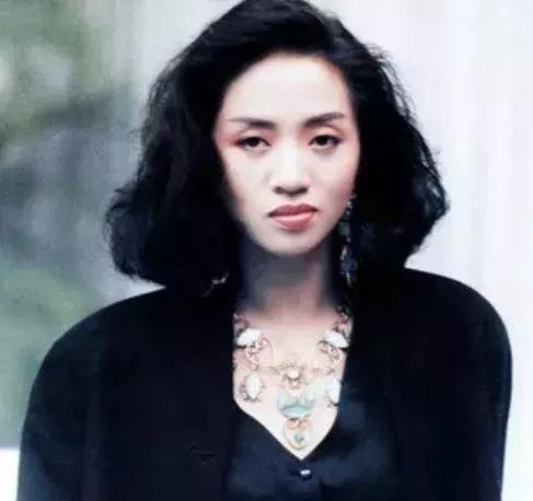 赵文卓梅艳芳扶灵,梅艳芳扶灵赵文卓