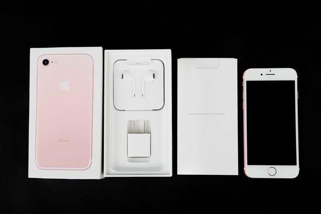 iphone7老机,十年前的iphone7