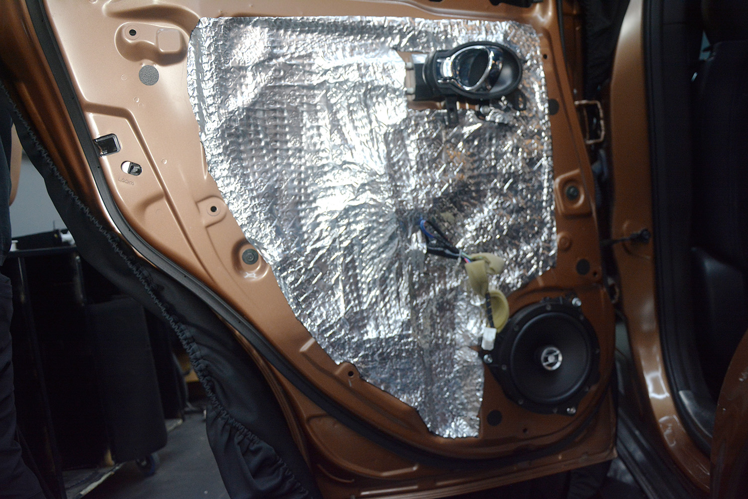 英菲尼迪汽车喇叭改装,英菲尼迪q50l汽车音响改装