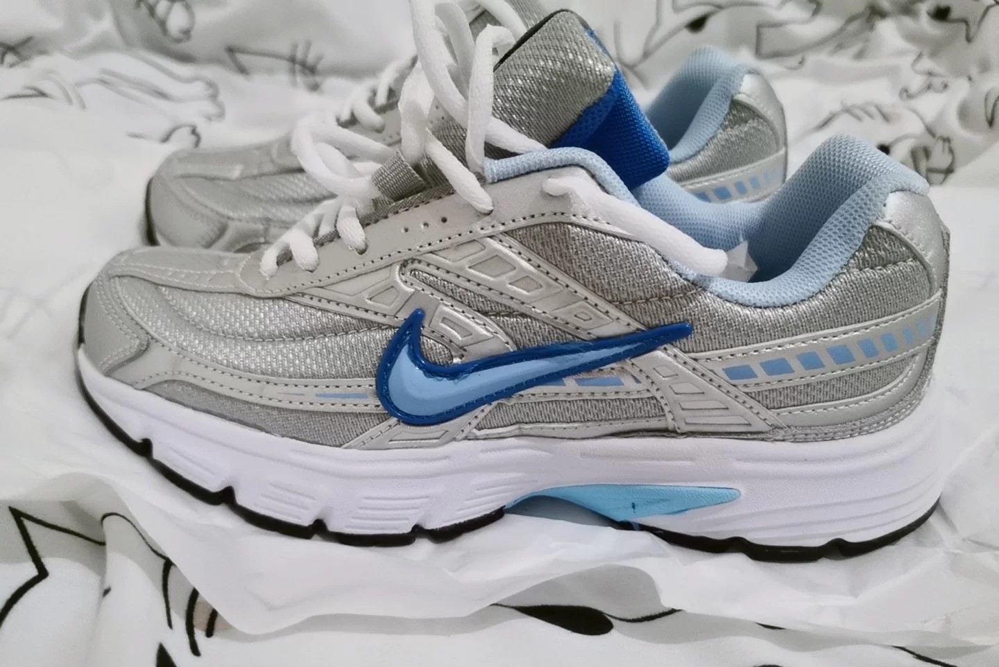 推荐颜值超高运动鞋,高颜值运动鞋推荐性价比高