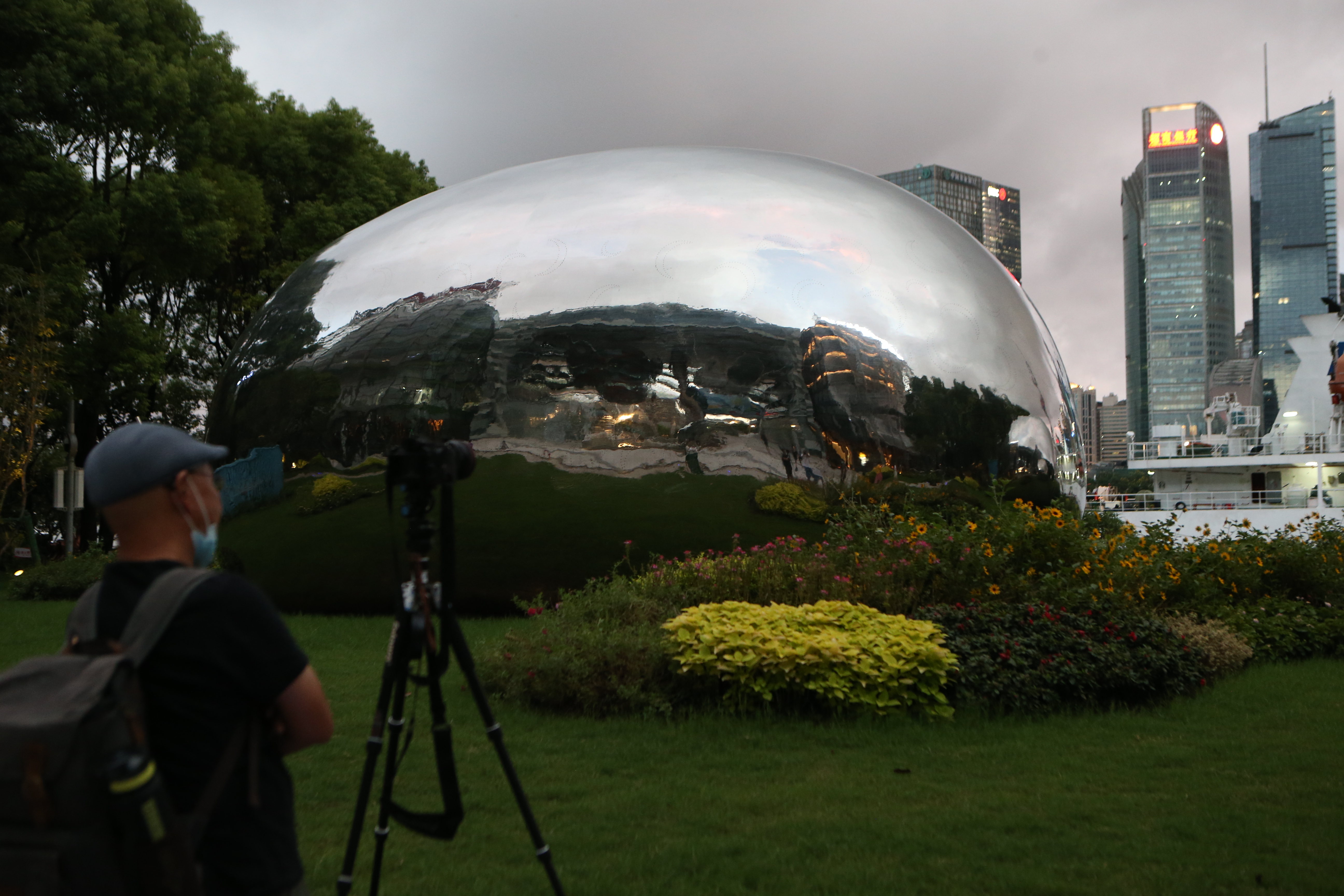 北外滩银色水滴,上海外滩惊现巨大海市蜃楼