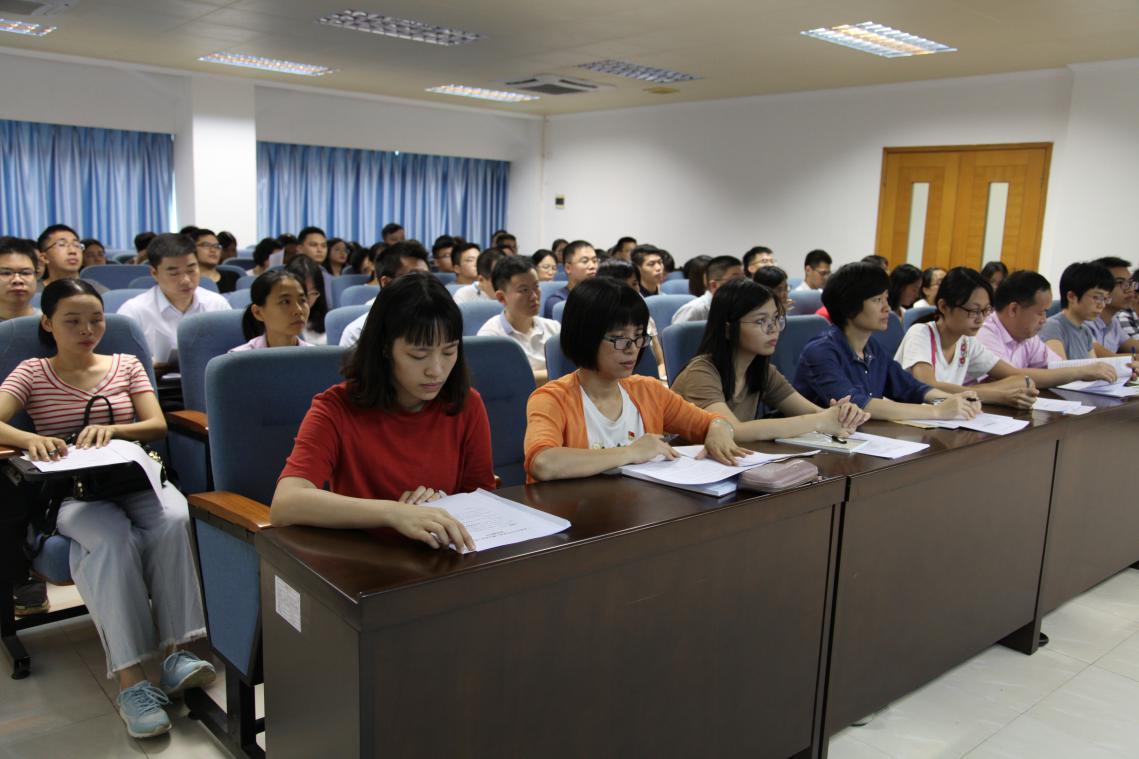 大专应届生考公务员的优势,公务员大专生有什么好岗位