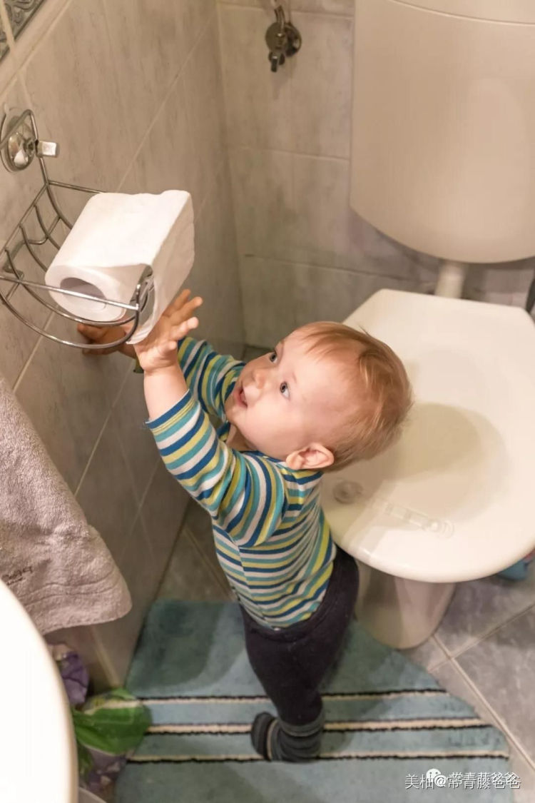 怎么教孩子擦屁股才正确,怎样教孩子自己擦屁股