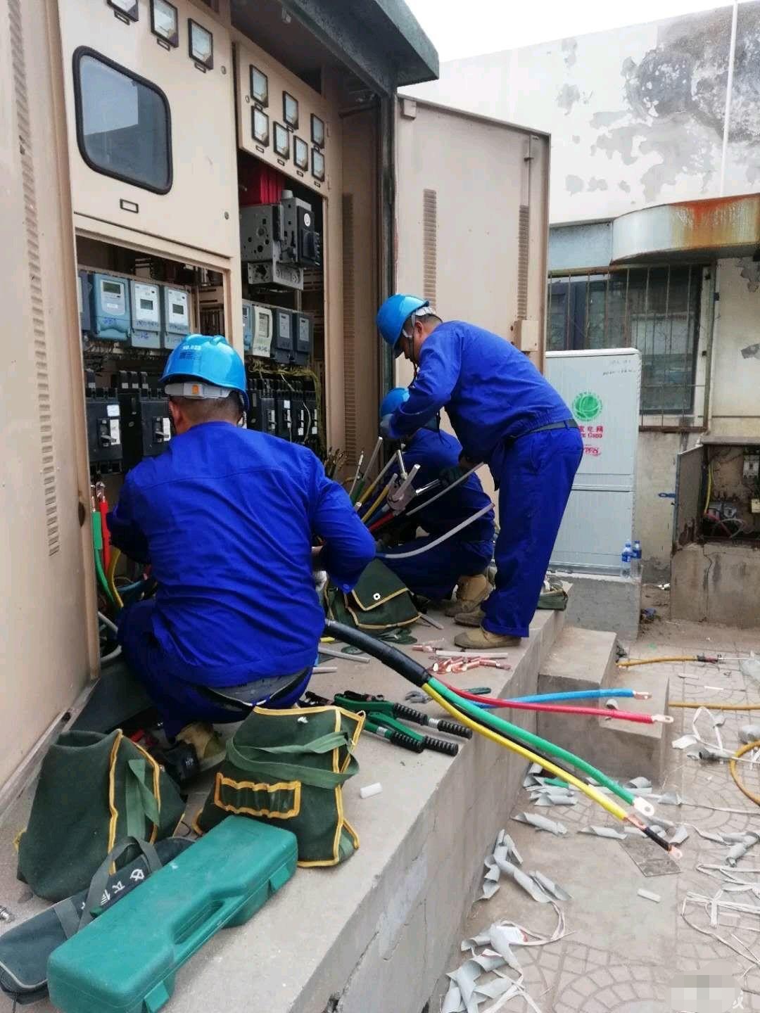 电工行业最高工资,电工的工资最低标准多少钱