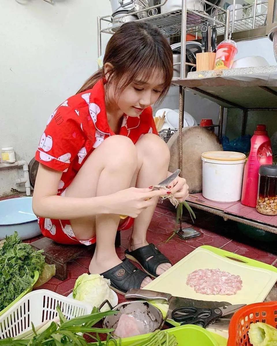 越南媳妇嫁到中国怎么办理户口的,中国人娶越南媳妇具体要什么条件