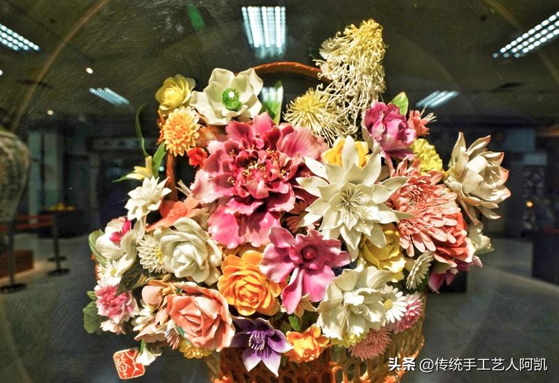 潮州和景德镇陶瓷有什么区别,中国瓷都潮州陶瓷精品集