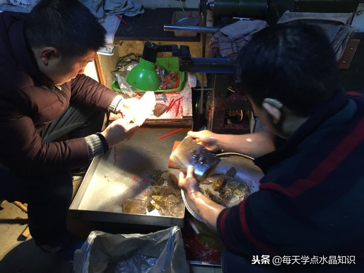 水晶加工全过程吊坠,水晶原石加工全过程