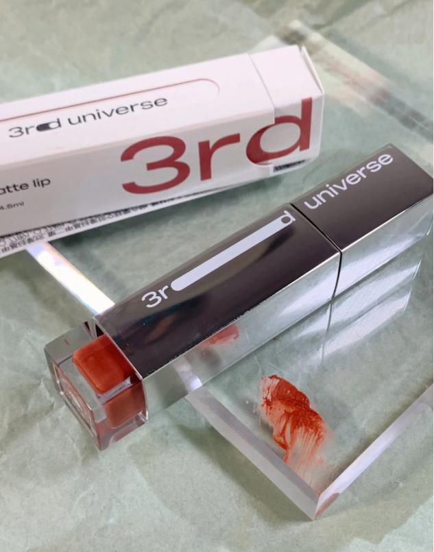 大牌口红新年限定测评,今年流行的色系口红nars