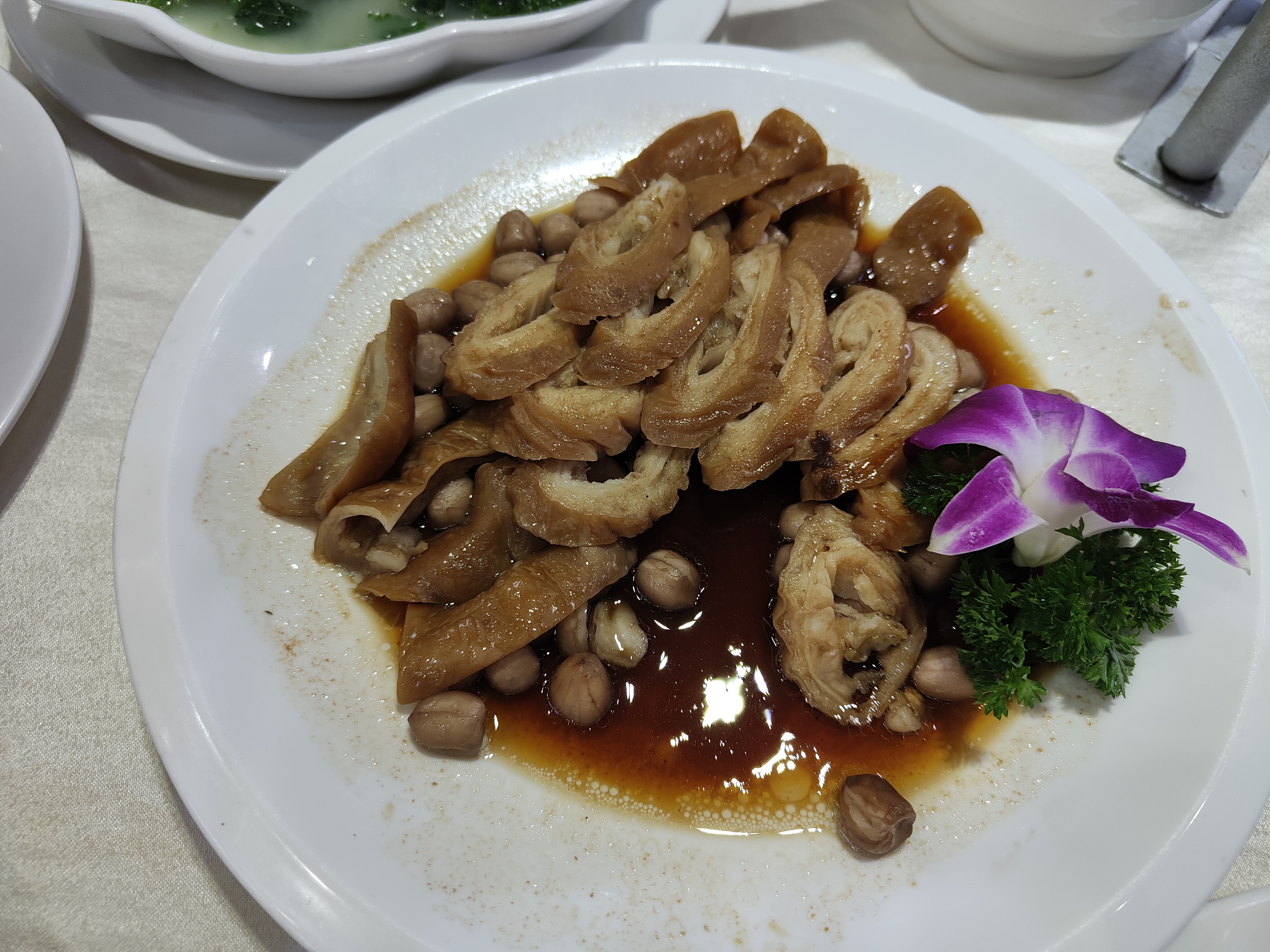 拉稀能吃乳鸽吗,为什么吃乳鸽夜里肚子会痛