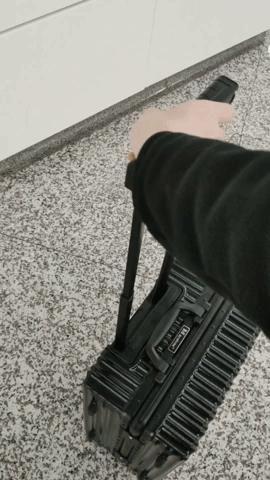 轻便美旅行李箱,好用价格不贵的指纹解锁行李箱