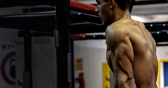 新手居家练胸的五个王牌动作,练胸固定器械最好的6个动作