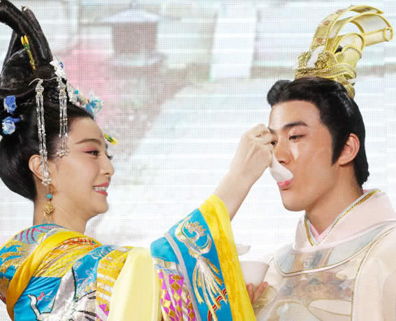 姝﹀垯澶╃殑鍚庡鐩樼偣,姝﹀垯澶╃殑鍥涘ぇ瀹犵敺杩囦汉涔嬪