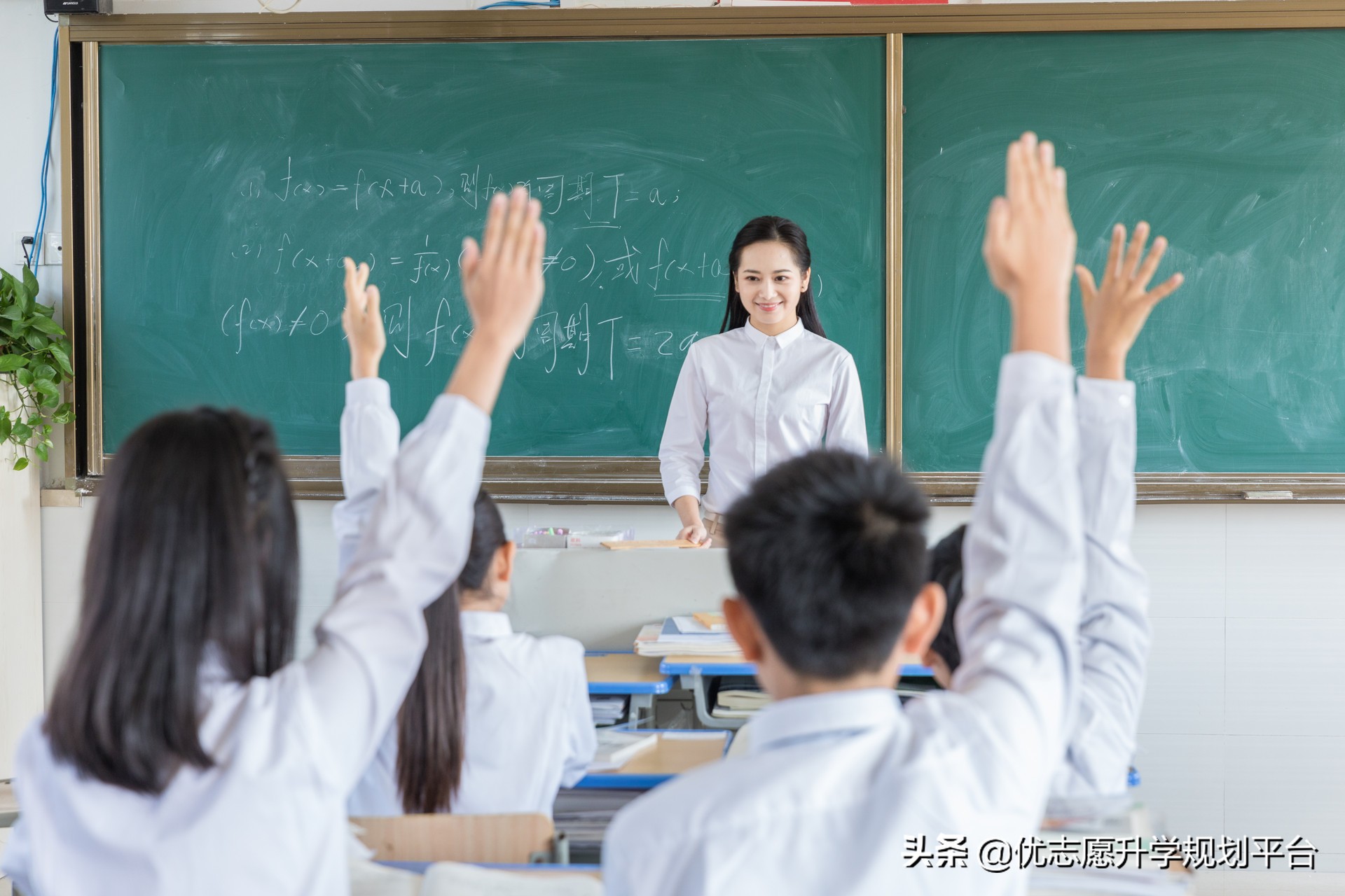 文科生就业前景好收入最高的专业,文科生学英语专业的就业前景怎样