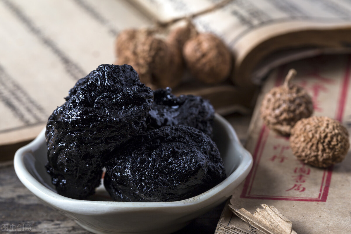 泡水喝生地黄好还是熟地黄好,地黄一般指生地黄还是熟地黄