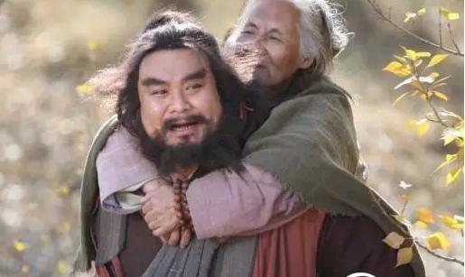 李逵第一次遇见宋江的心理,李逵宋江是否存在真挚的友情