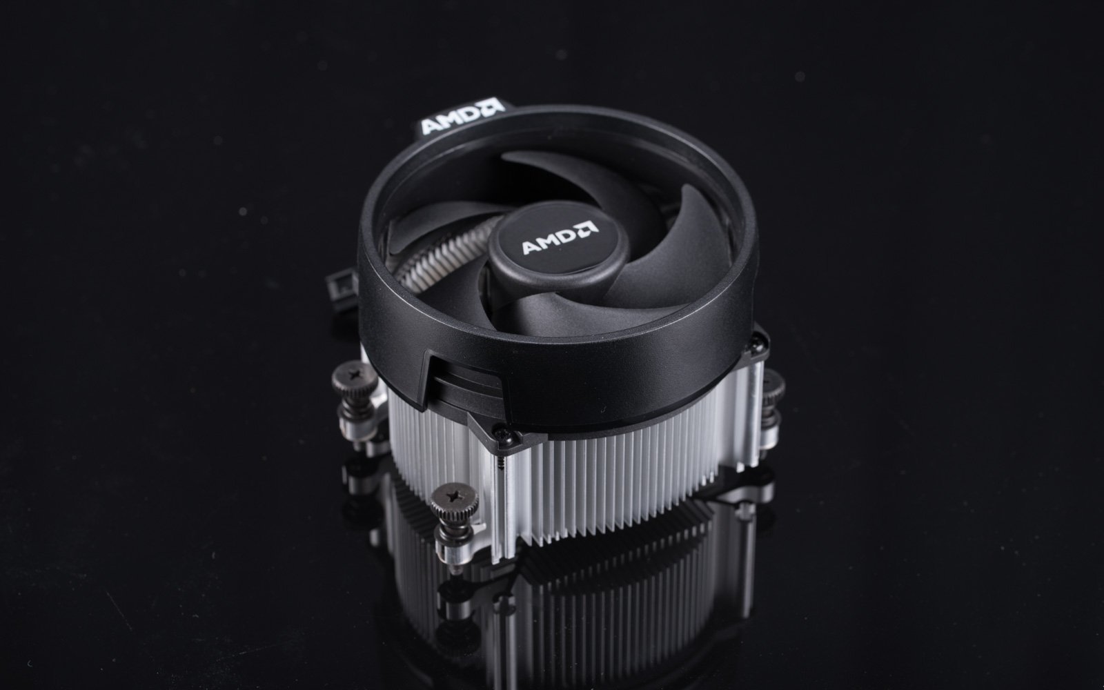 在网上买电脑配件怎么买才靠谱,自己装机在哪买配件靠谱便宜