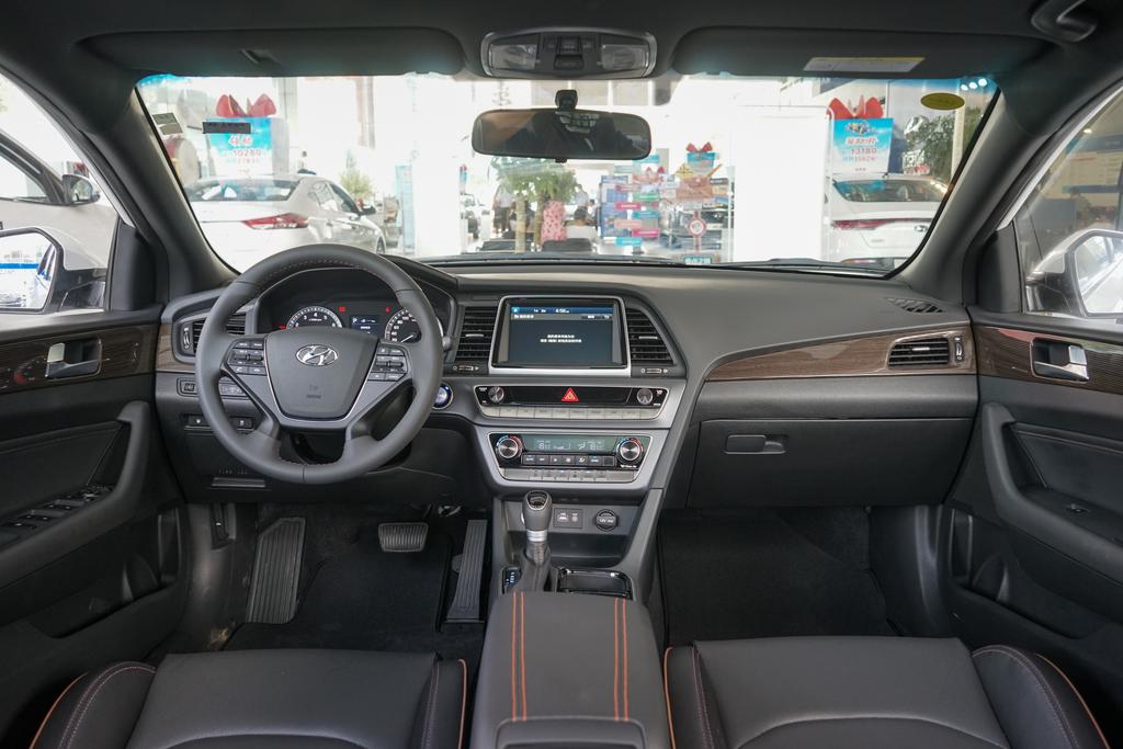 索纳塔九混动智联版测评,索纳塔9插电式混合动力评测