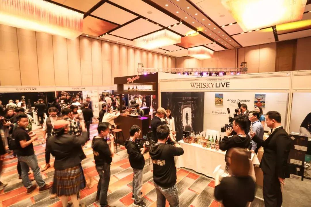火遍全球的WhiskyLIVE终于来了！400+威士忌喝到嗨，错过悔一年