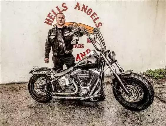 哈雷和杜卡迪哪个档次高,杜卡迪对比哈雷