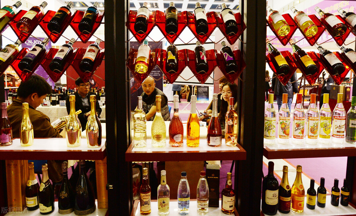 拉菲红酒相当于哪个档次,拉菲红酒价格和成分