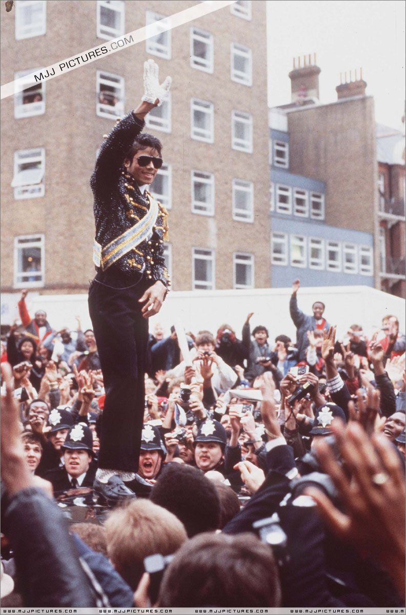 迈克尔杰克逊性骚扰案件简介,迈克尔杰克逊被诬陷侵犯男孩