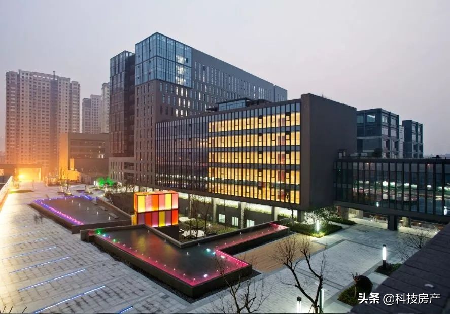 华为杭州总部未来科技城,南京上海华为研发中心对比