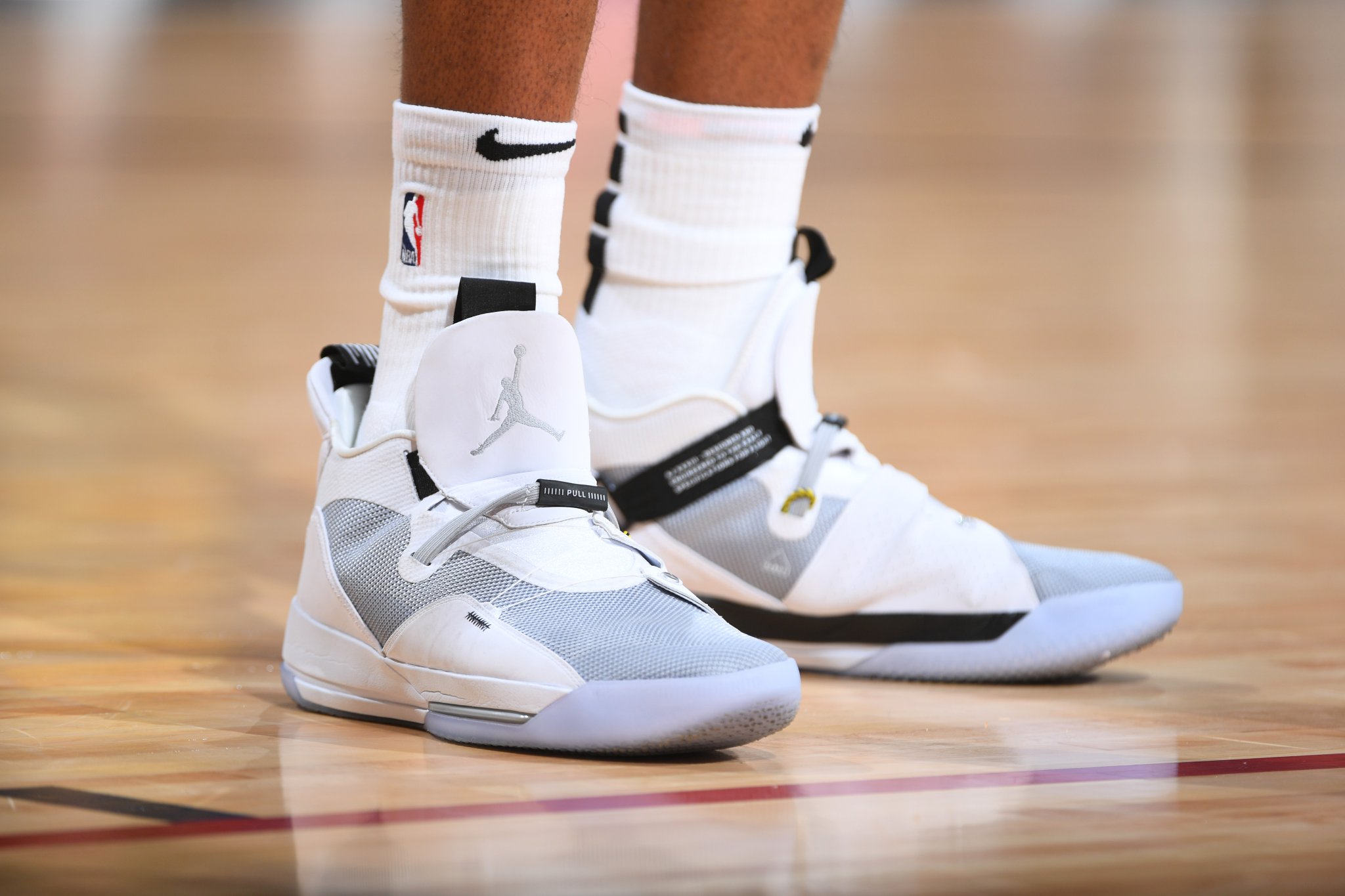 NBA赛场最近三天篮球鞋精选集：鞋头们的赛季鞋王之争越发激烈