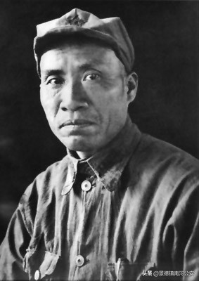 共和国元帅*德朱**:被誉“红军之父”毛*东泽**称赞“度量大如海意志坚如钢”