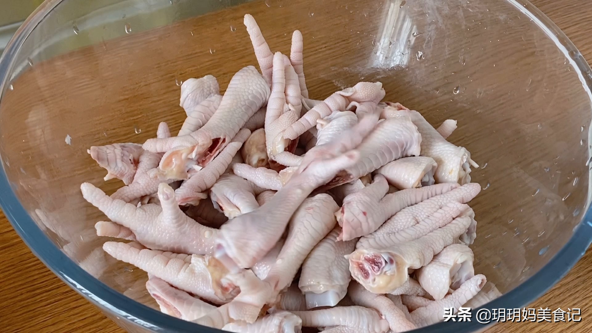 柠檬脱骨泡椒鸡爪正确好吃的做法,柠檬泡椒鸡爪最正宗的做法摆摊