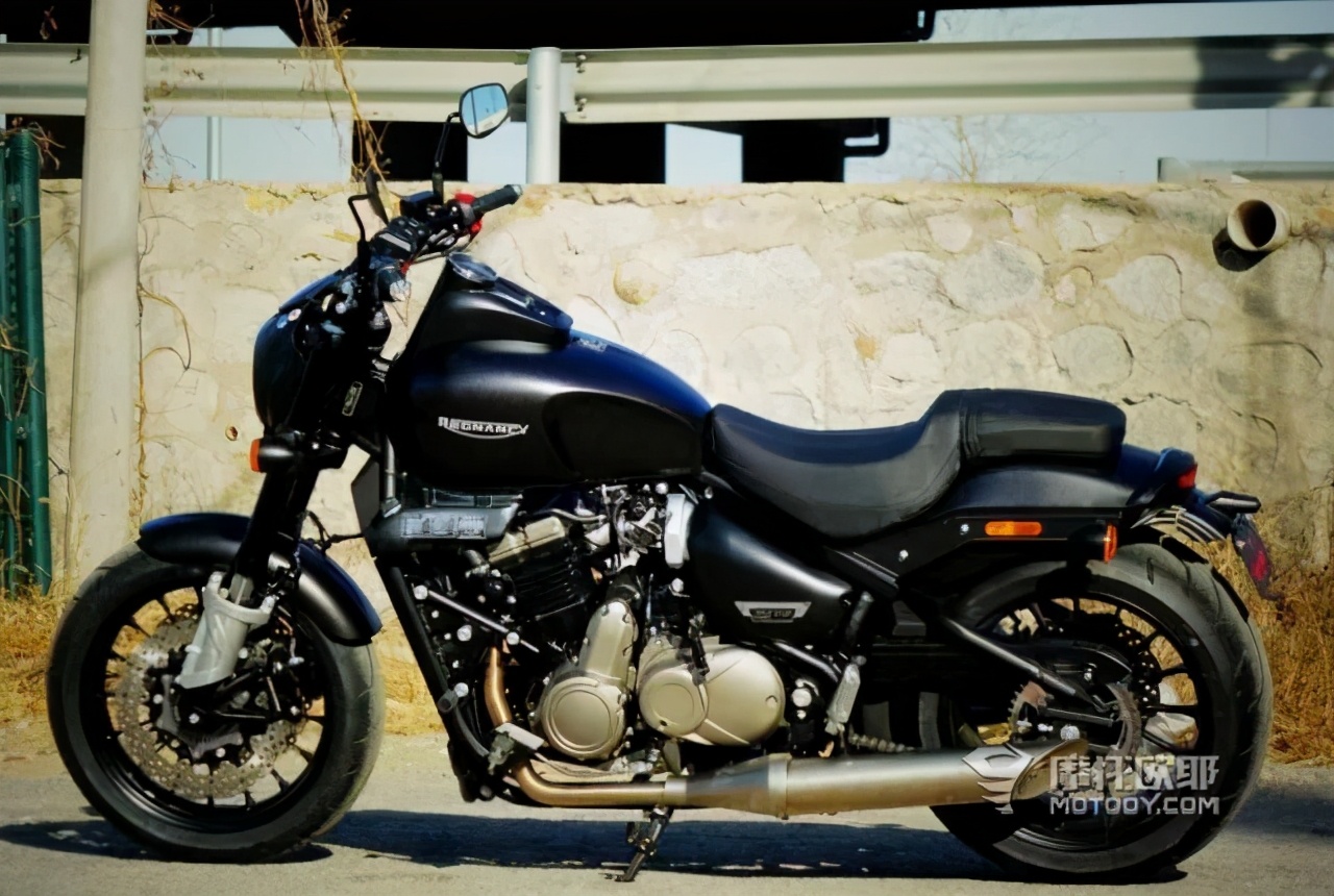 铁汉不柔情,38800元起650cc雷克RX7巡航车运动版