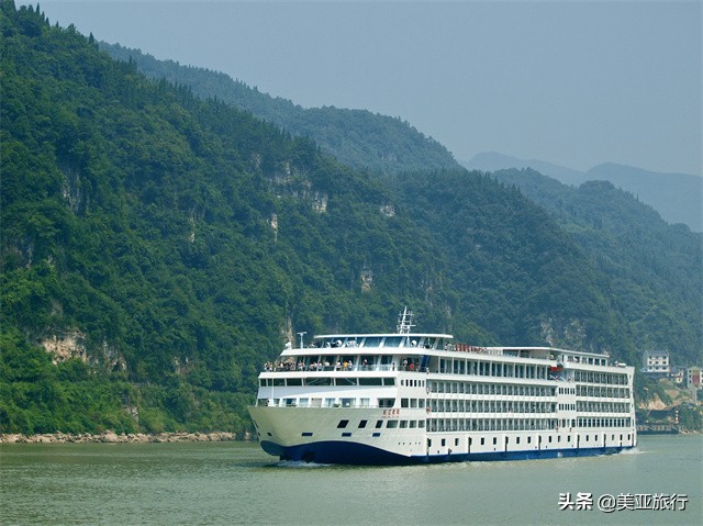 在三峡上移动的星级酒店——三峡游*大轮**盘点(中篇)