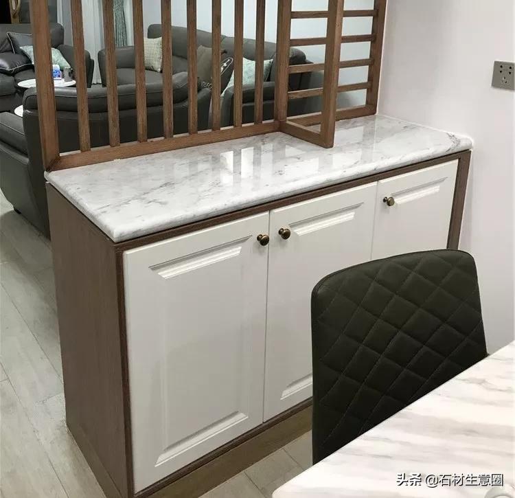 岩板选择卡拉拉塔白还是鱼肚白,卡拉拉白通体大理石