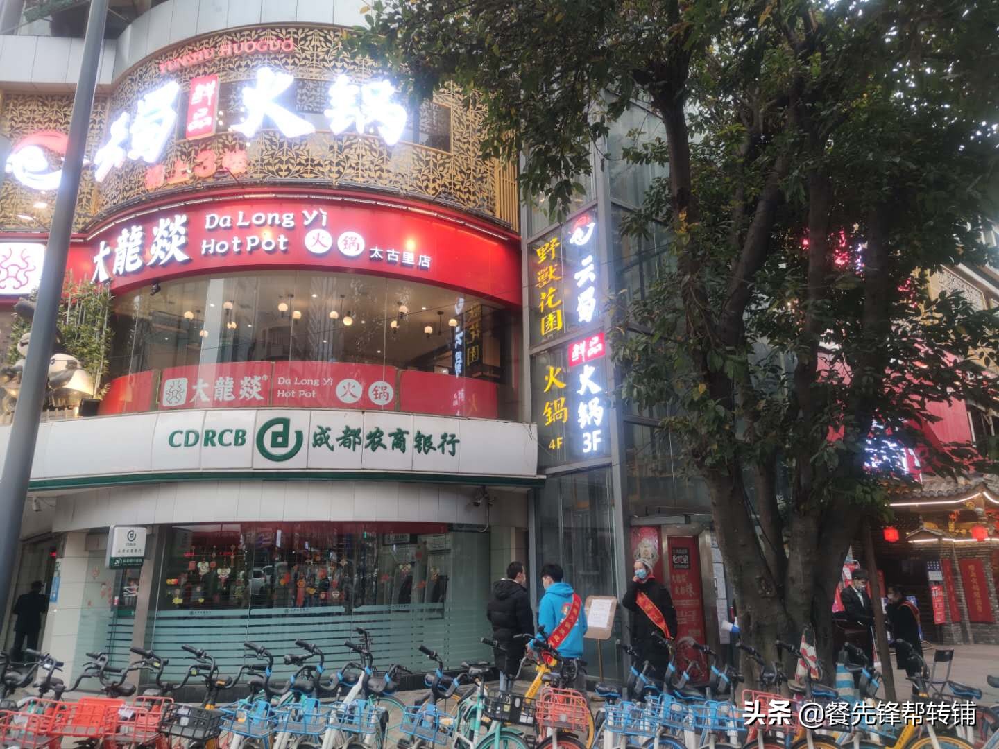 成都夜晚小吃一条街春熙路,成都春熙路小巷子美食