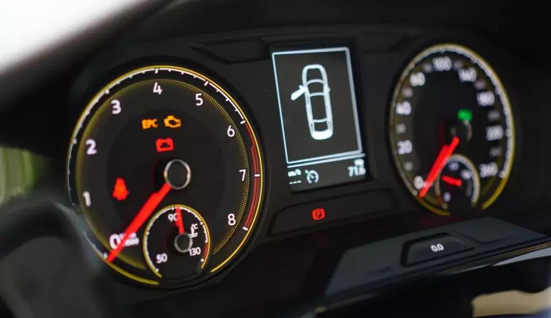 新福克斯低速加速抖动解决,全新福克斯加速视频