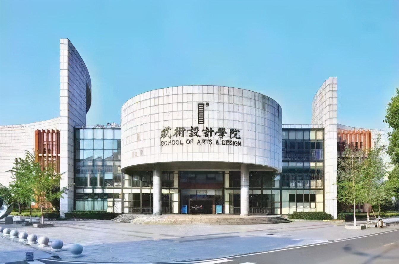 被人民日报点名的5所高校,湖北多名考生公开点名