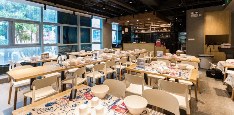 松哥油焖大虾南城榕树下店,松哥油焖大虾多少家店