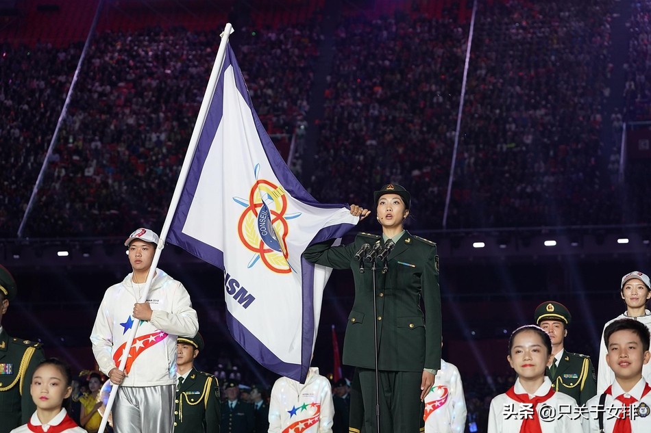 盘点女排正装照：张常宁美，朱婷仙，一看袁心玥，最飒还是小苹果
