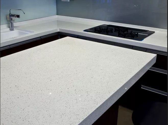 装修完厨房台面可以再切割吗,装修完没地方切菜