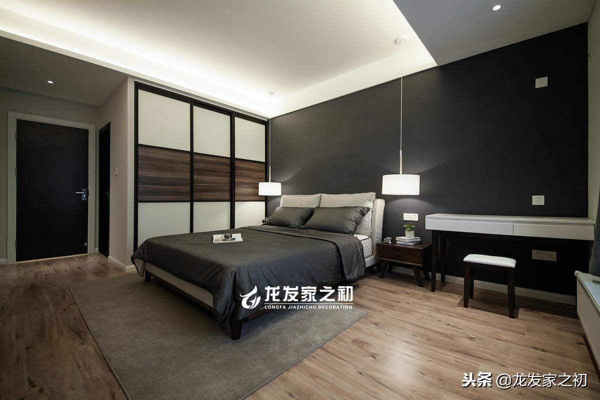 龙发首席设计师,龙发的设计师