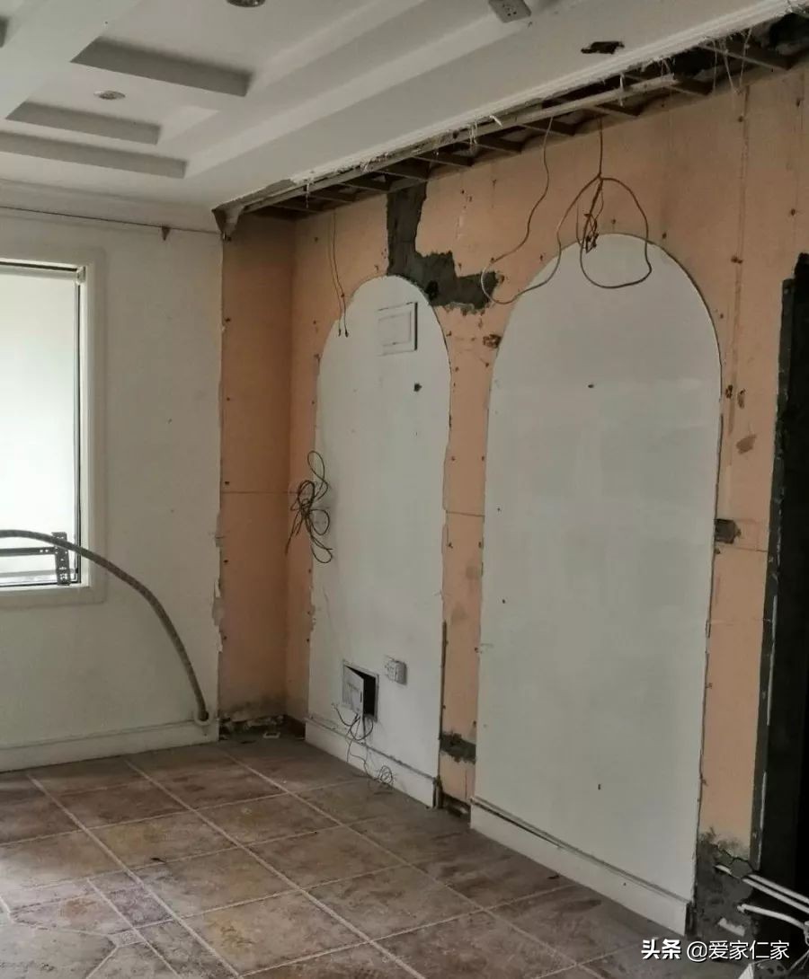 她买下32㎡上海老旧学区房,为女儿打造小桃园,还有超舒适大庭院