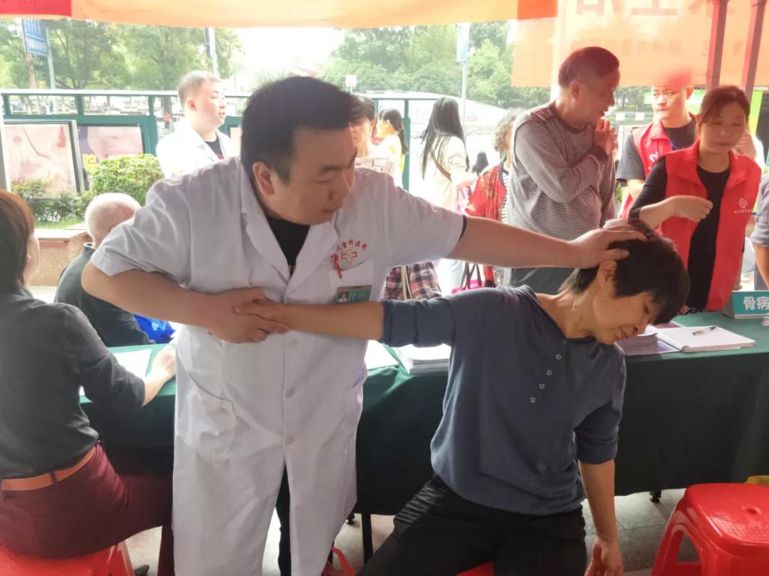 骨科专家来乡镇开展义诊活动,江西省人民医院骨科义诊活动
