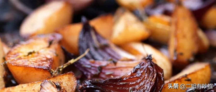 切洋葱总流泪戴个眼镜就解决,切洋葱不被辣到眼睛的方法