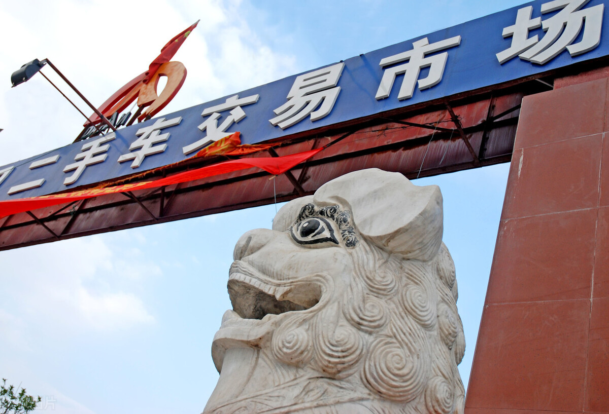 10-12万二手奔驰e300价目表大全,上海精品奔驰e300二手车专卖